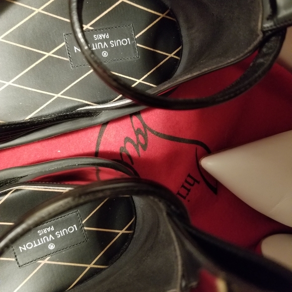 “SOLD” Louis Vuitton Desert Dream Thong Sandals - Picture 7 of 7